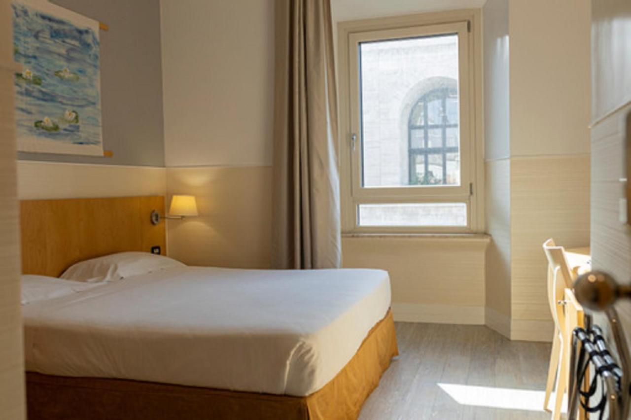 Hotel Aphrodite Рим Екстериор снимка