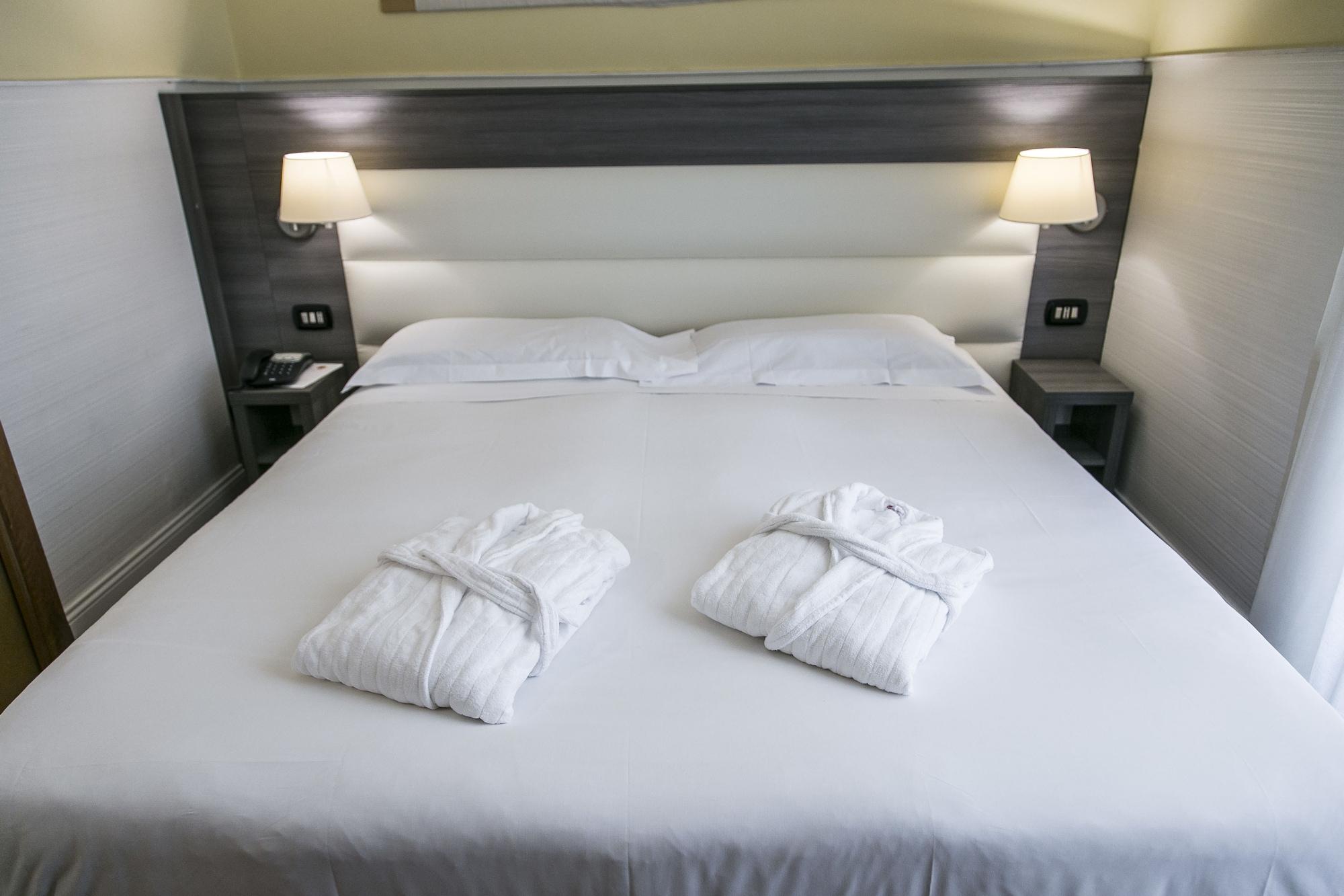 Hotel Aphrodite Рим Екстериор снимка
