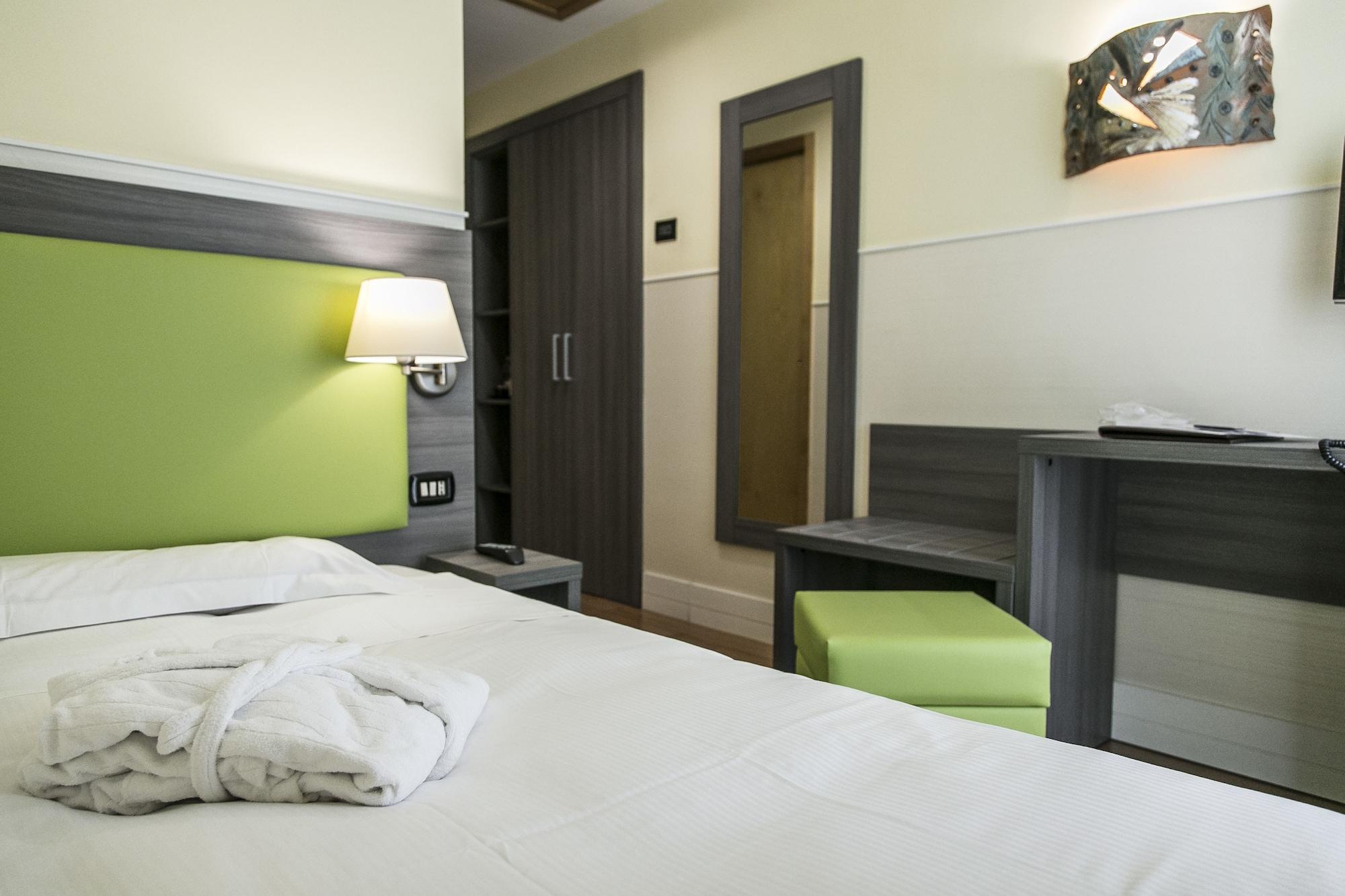 Hotel Aphrodite Рим Екстериор снимка