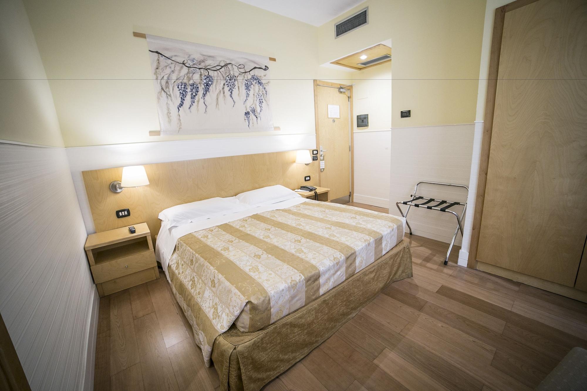 Hotel Aphrodite Рим Екстериор снимка